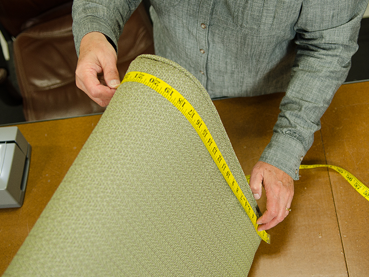 Measuring the dimensions of the cushion